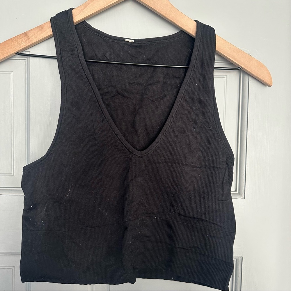 Black V-Neck Ribbed Sports Bra / Tank